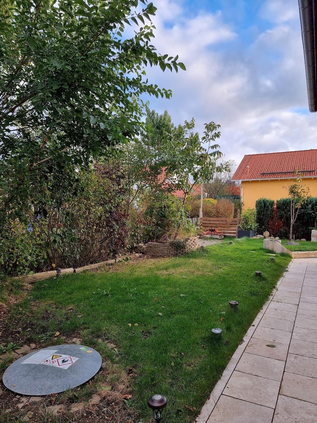 Дворик боковой