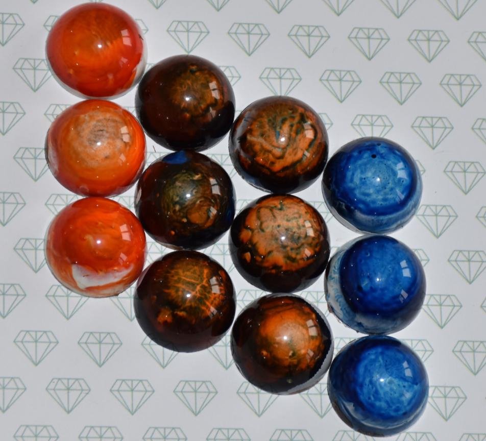 Такой же дизайн, но с белым на заднем фоне