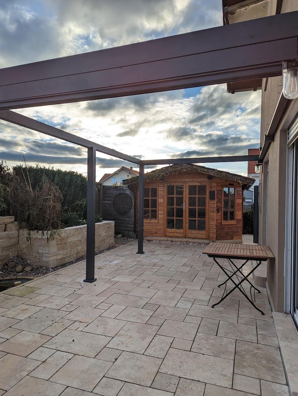 Дворик задний