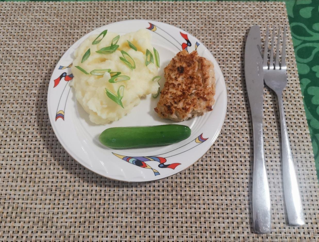 Котлетки с пюрешкой