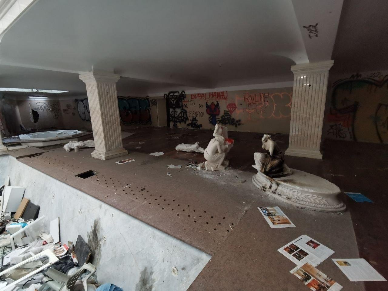 А вот, что ожидало внизу 