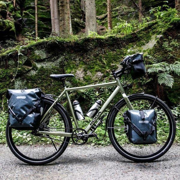 тут ещё сумка на руле, про это отдельно дальше