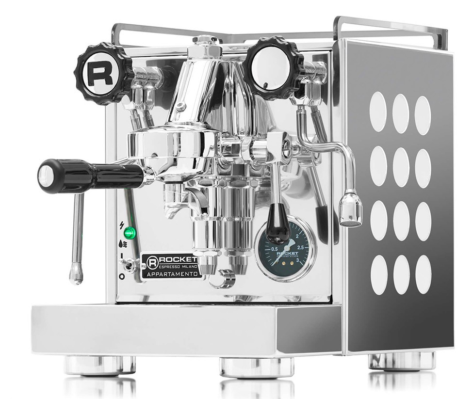 Базовая Rocket, кстати, стоит всего €1200. Но со всеми опциями цена утраивается.