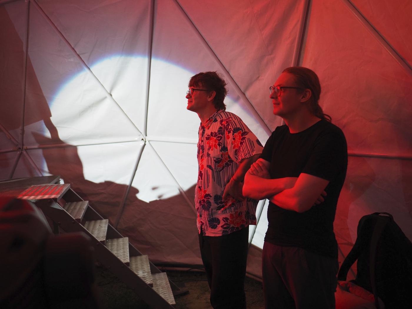 Ну красавцы же