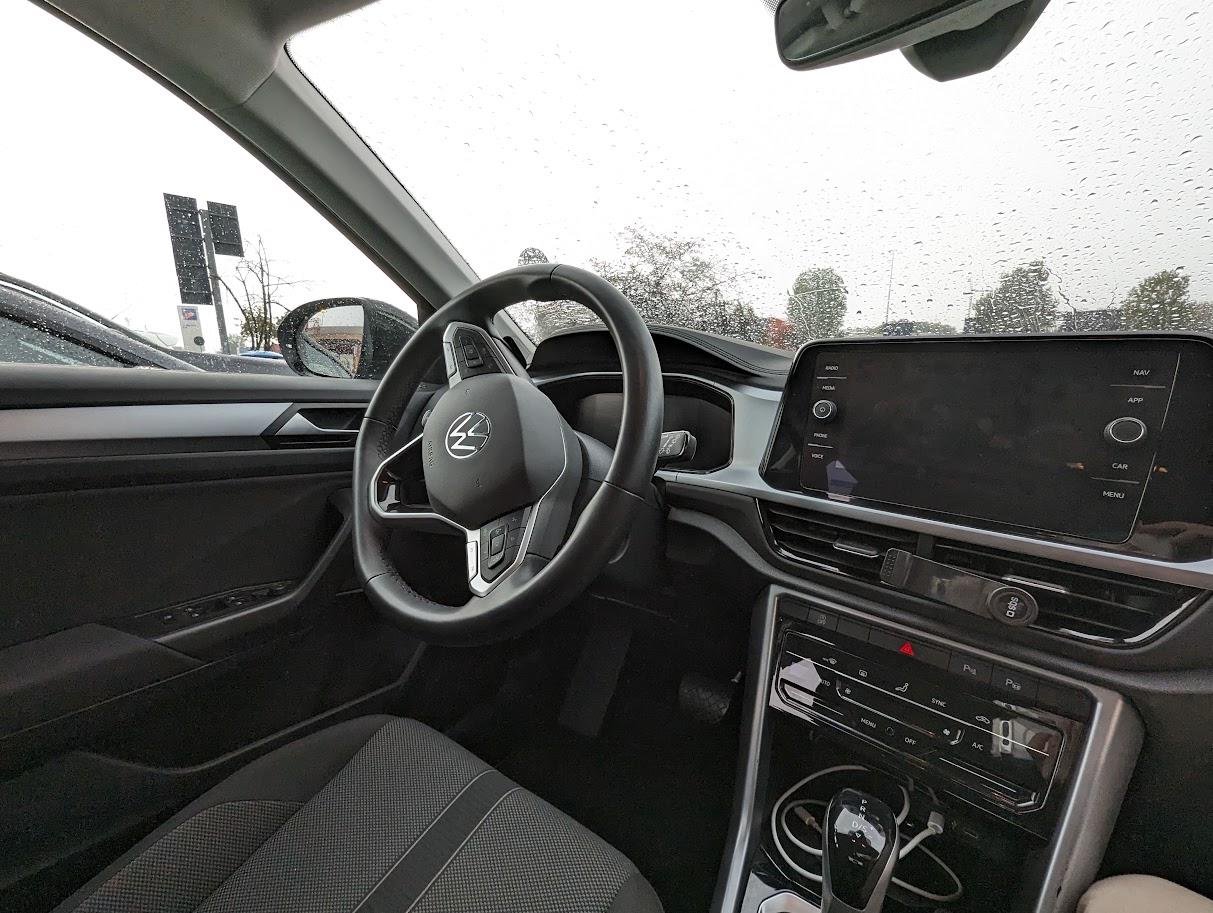 Для нас пятерых машина оказалась очень даже норм – все мы ростом ниже 177см