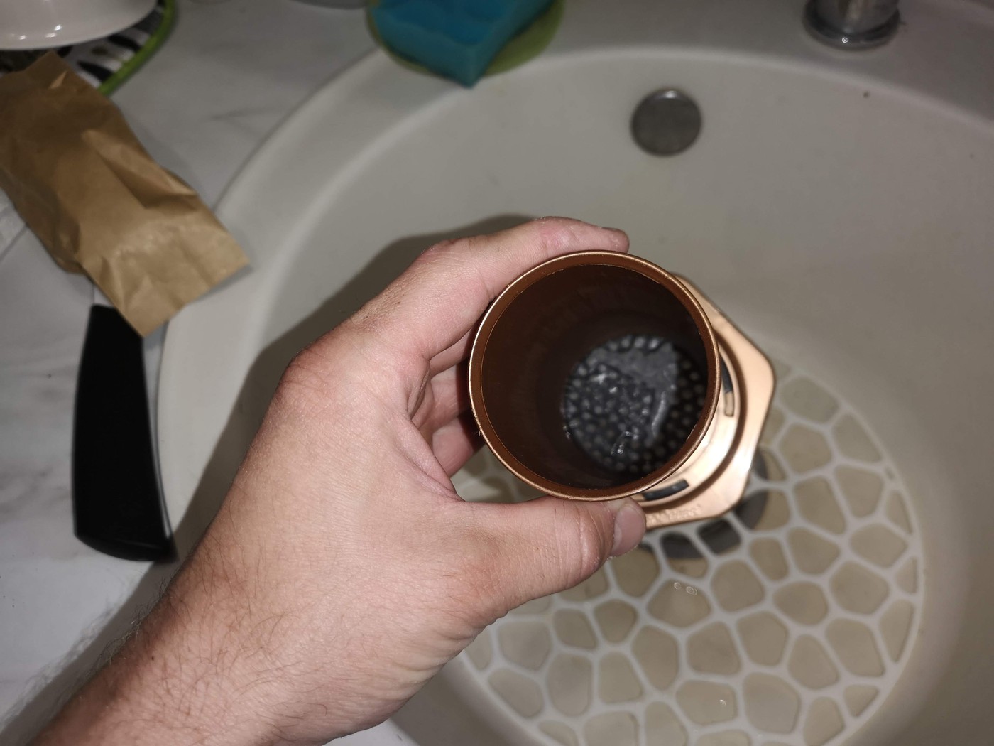 Наливаем воду