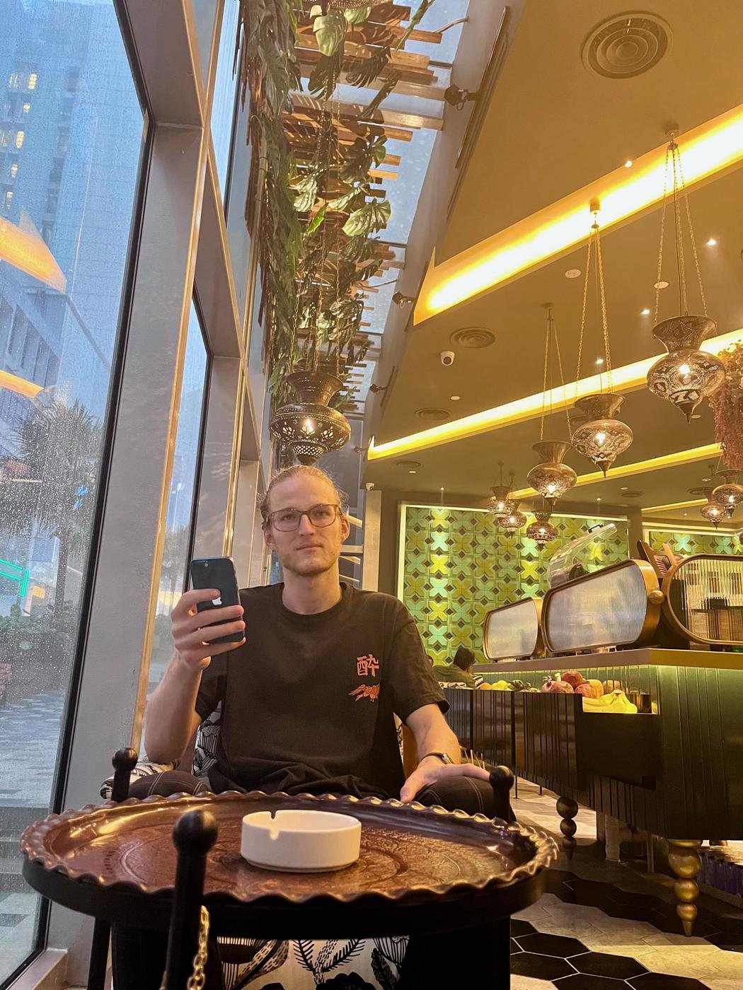 Привет! Я обычный iOS разработчик из Москвы — Так я сказал бы год назад