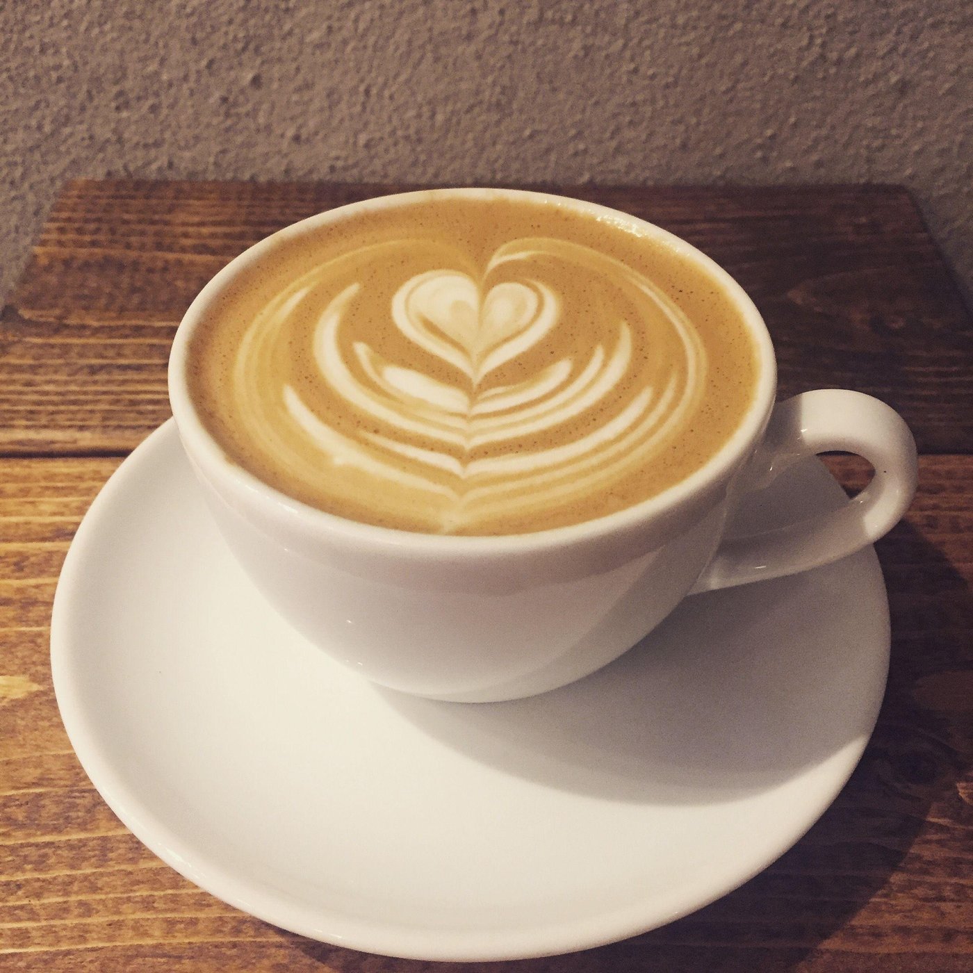 Вот так, рядом ещё круасанчик, ммм... 😋