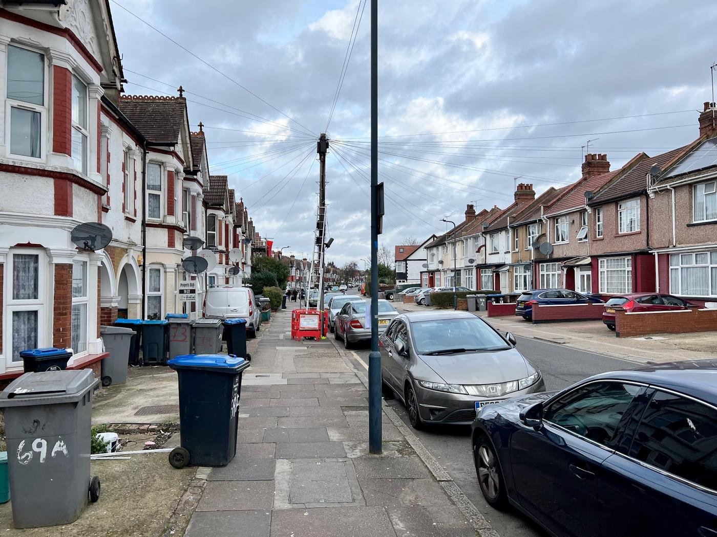 hello sir, есть закурить? а если найду?