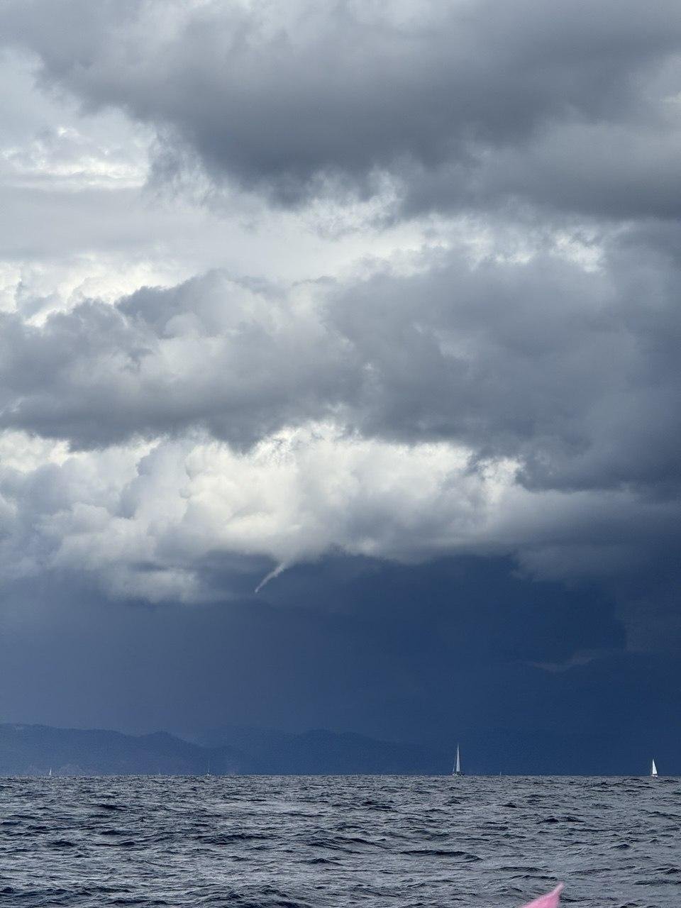 понаблюдали формирование и распад смерча