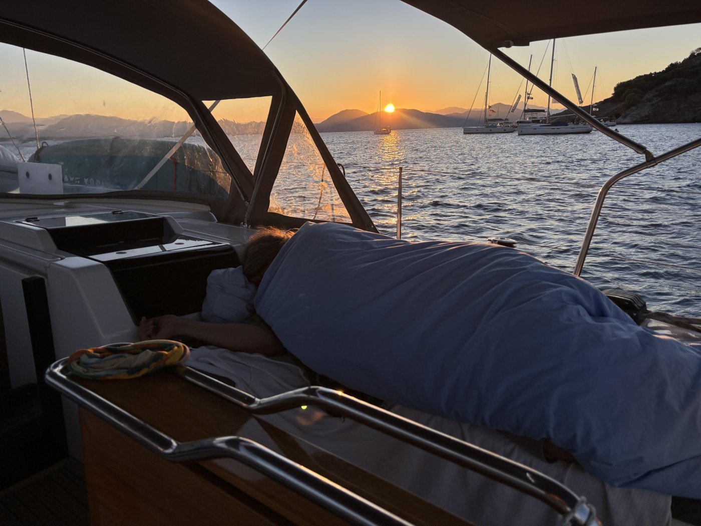 Матрос спит — служба идет!