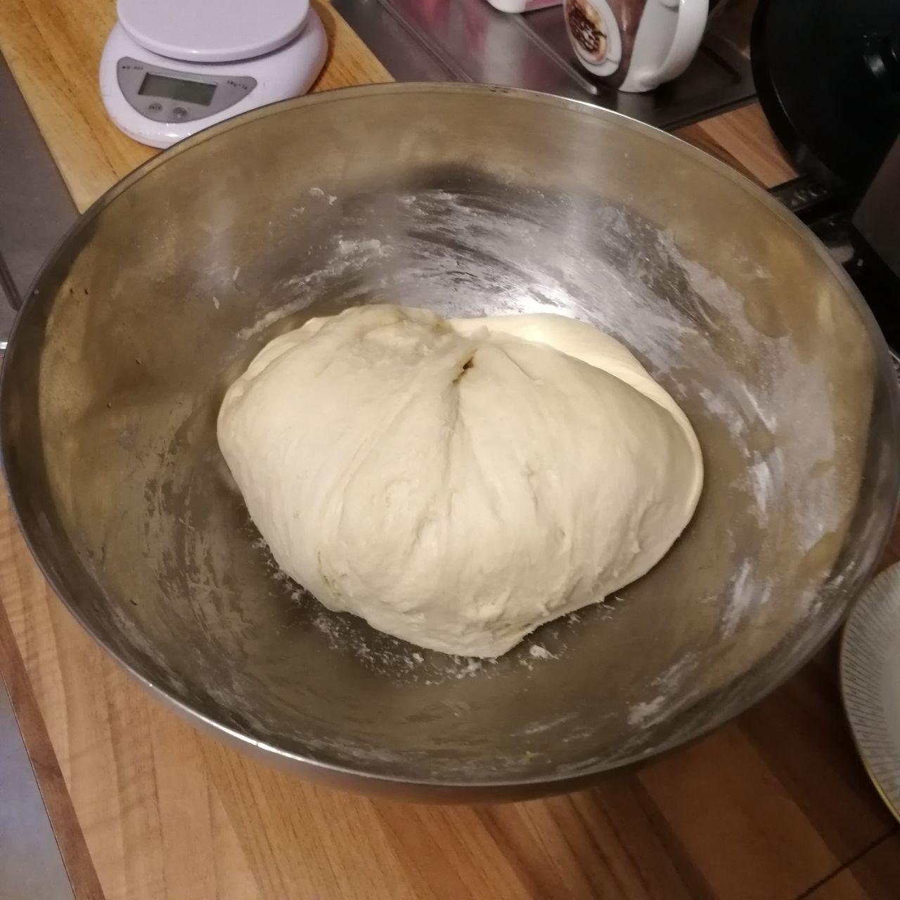 Вид нижней части теста, потом я его переворачиваю