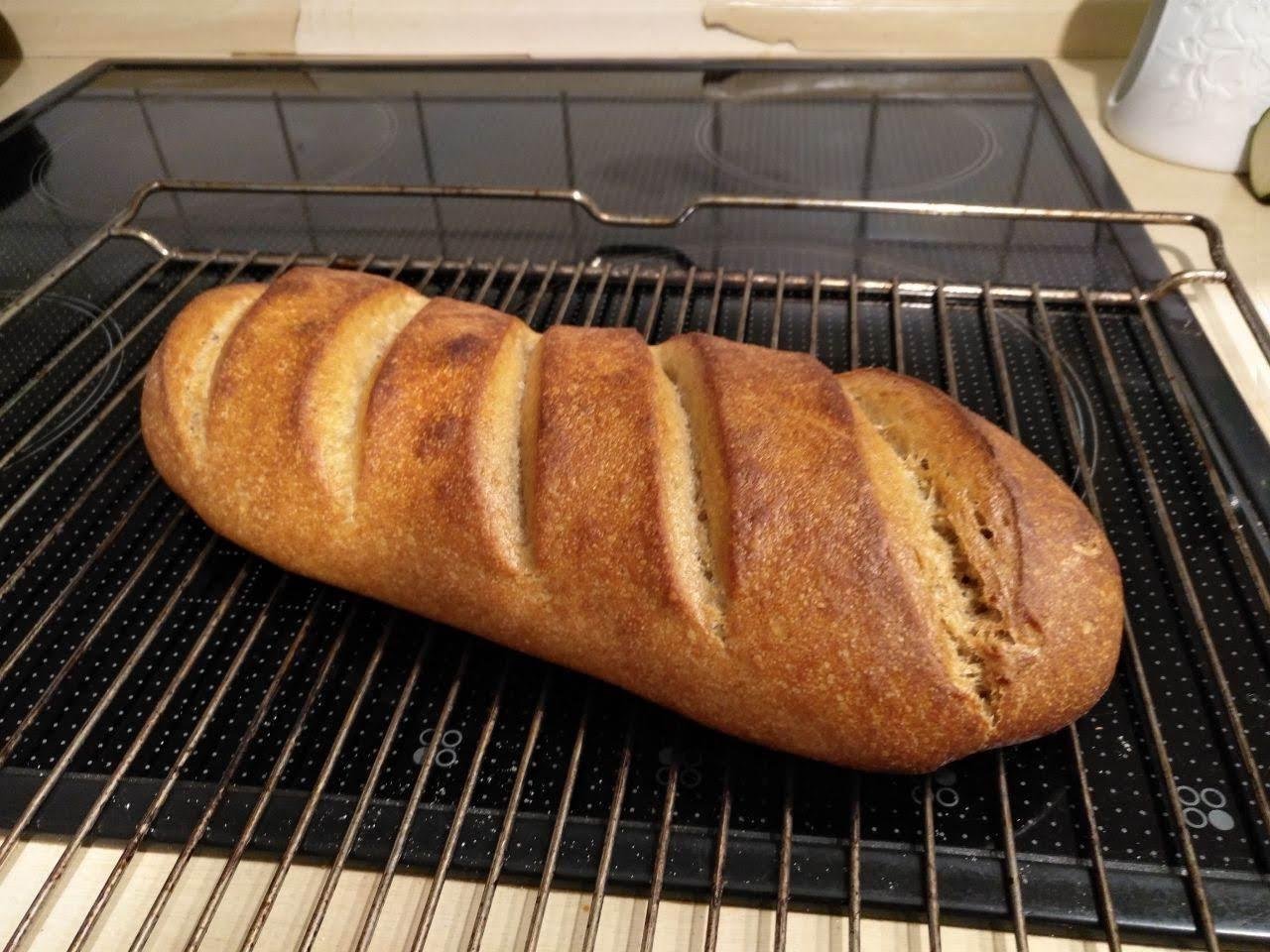 Батон, об который можно сломать нож 🧱