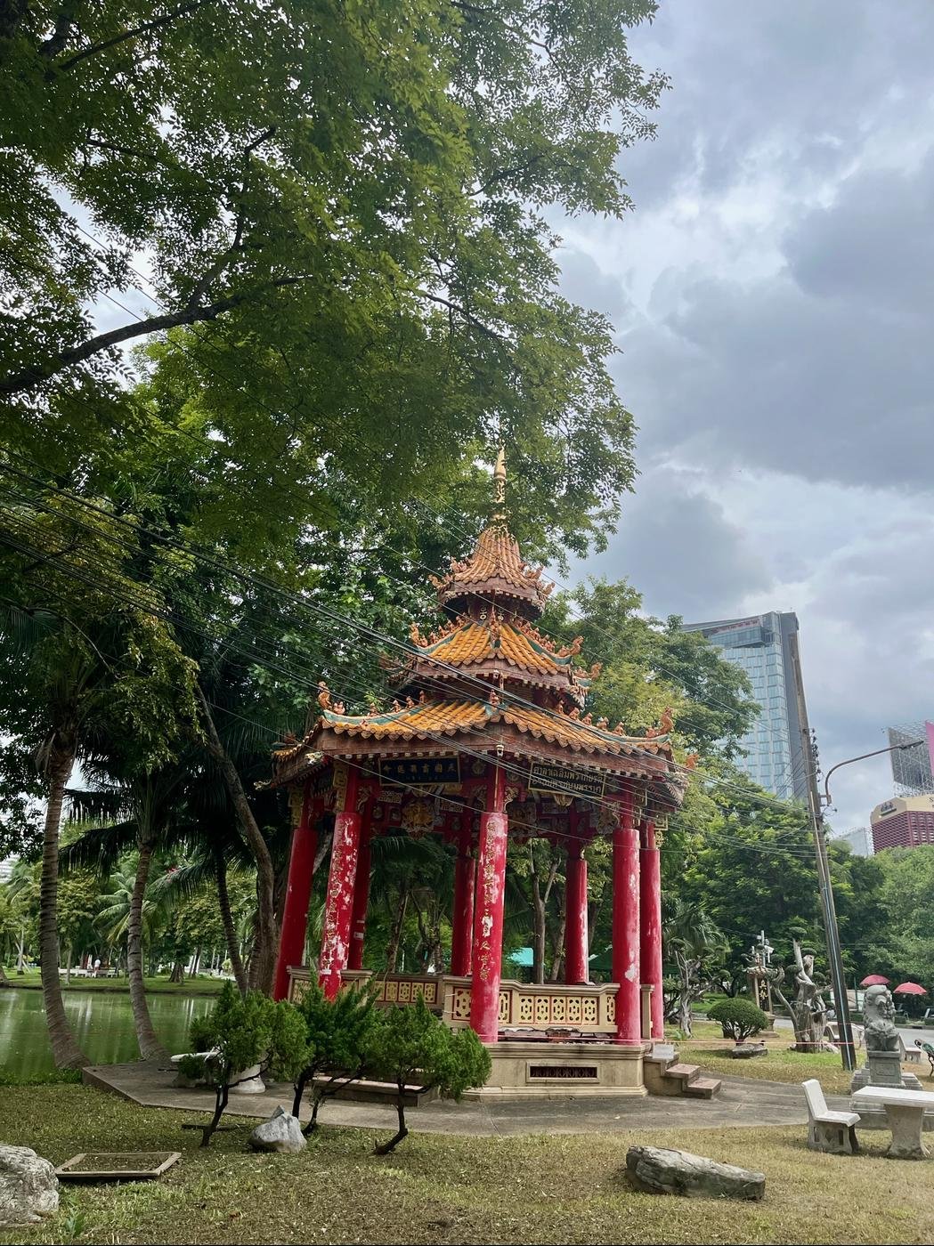 Уходить из большой компании с карьерным ростом в маленькую с непонятными перспективами — страшно