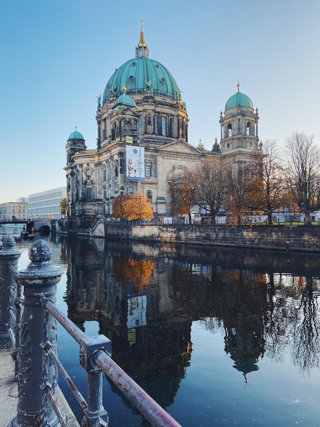 На него можно подняться, да