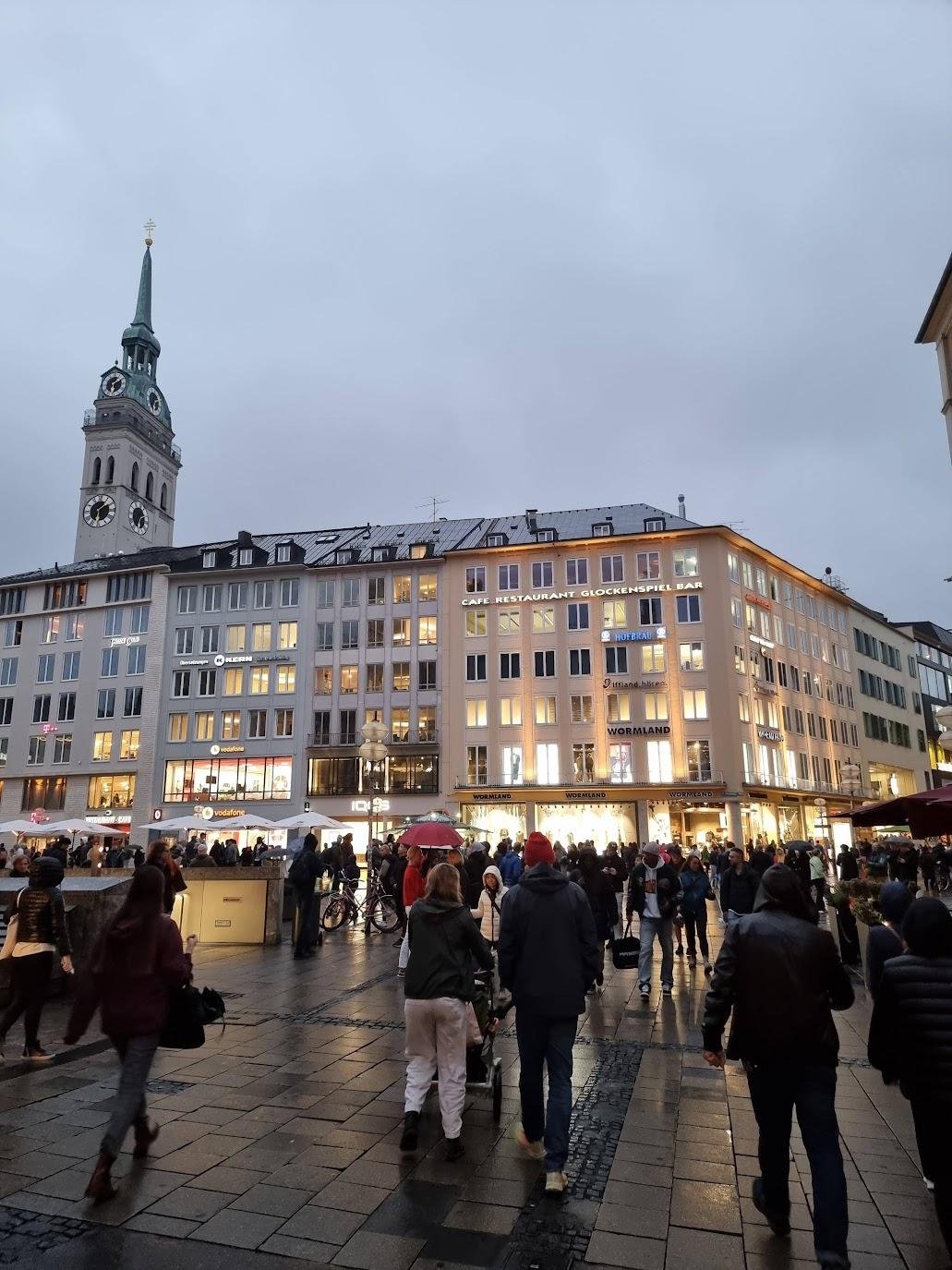 По архитектуре все квадратиш, практиш, гут