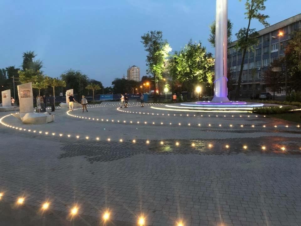 Флагшток возле Днепровской политехники