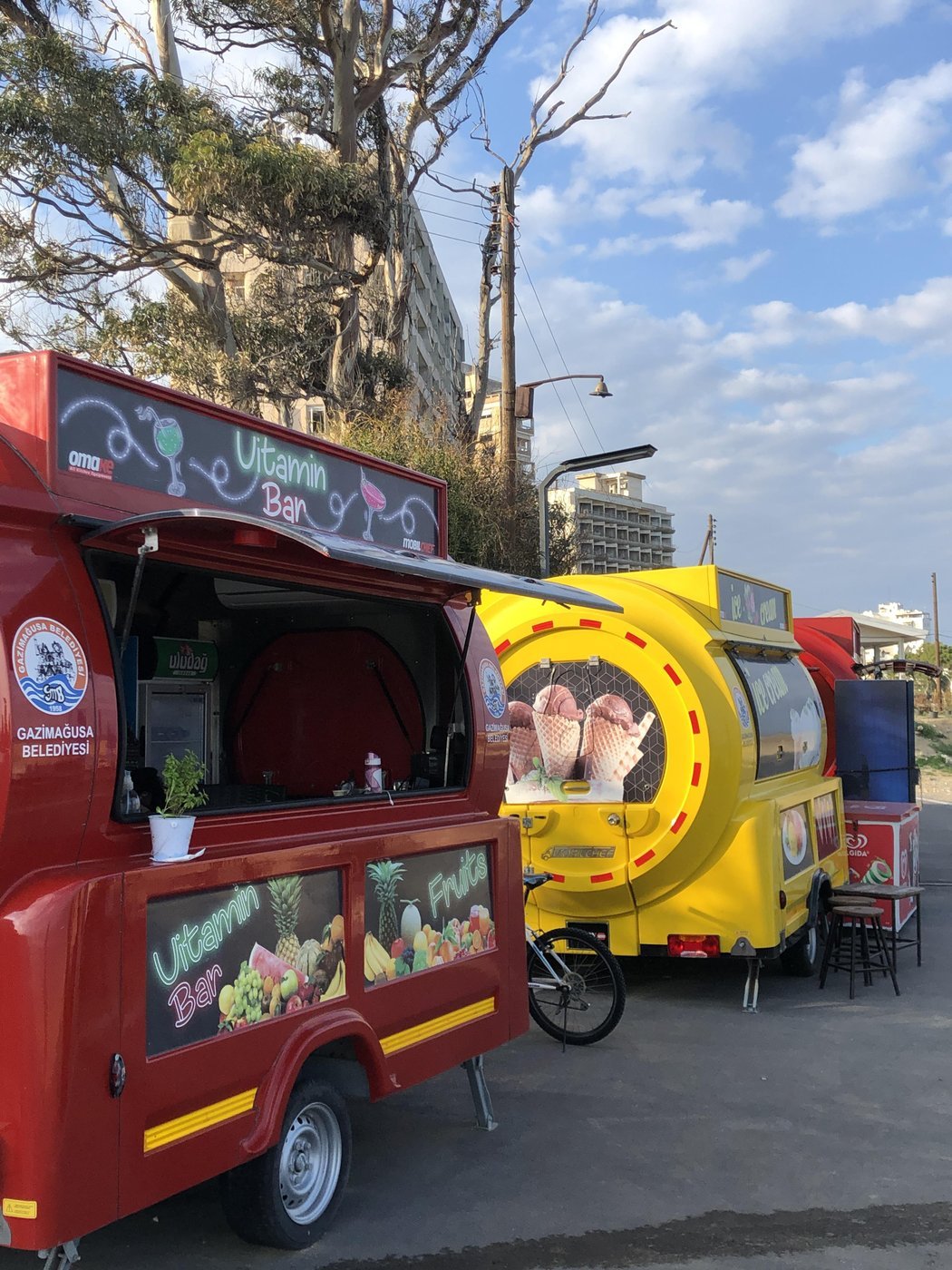 чего не хватает городу-призраку? фудтраков!