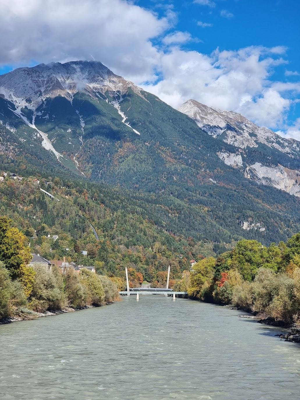 Горы заметно выше