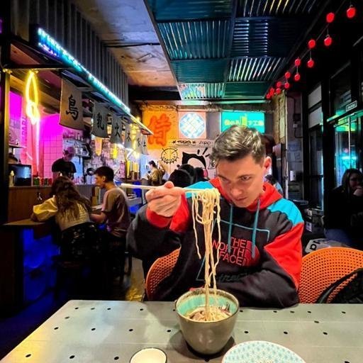 Аватар Roman Fakhriev