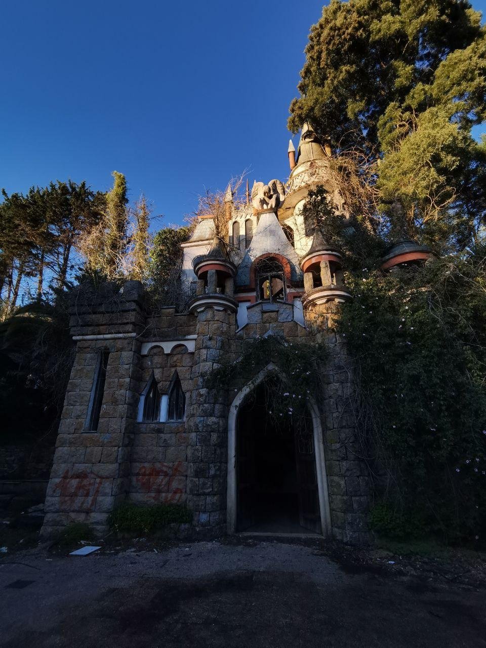 Так сейчас выглядит этот замок