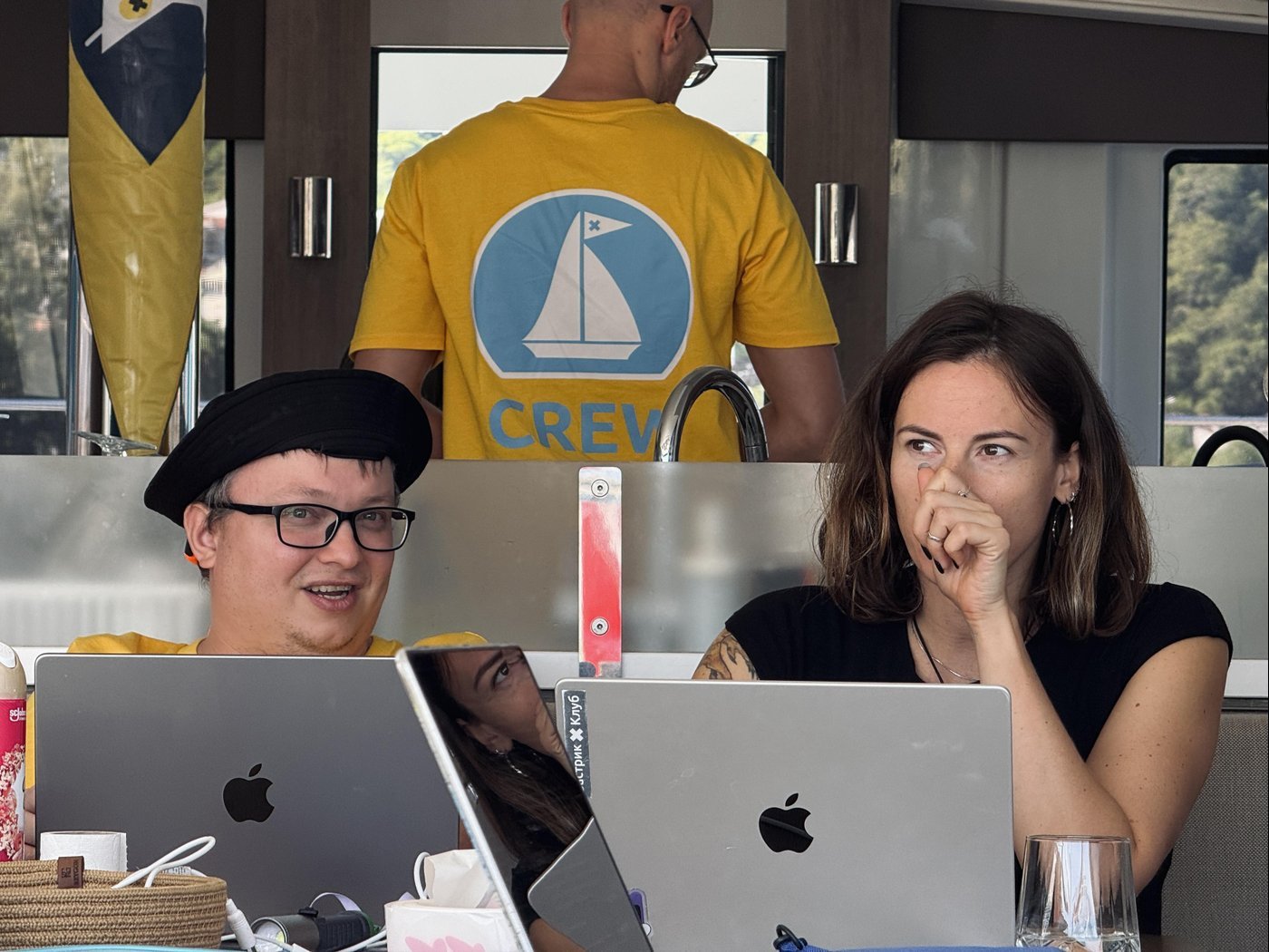 Команда Штаба как обычно за работой