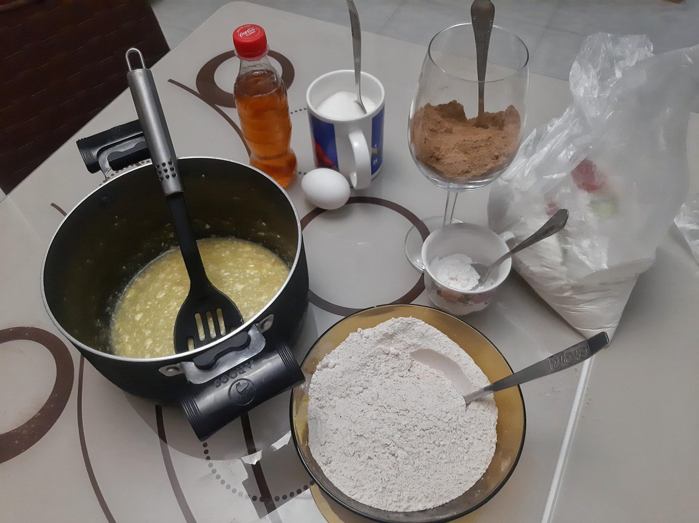 Тесто (замешивается)