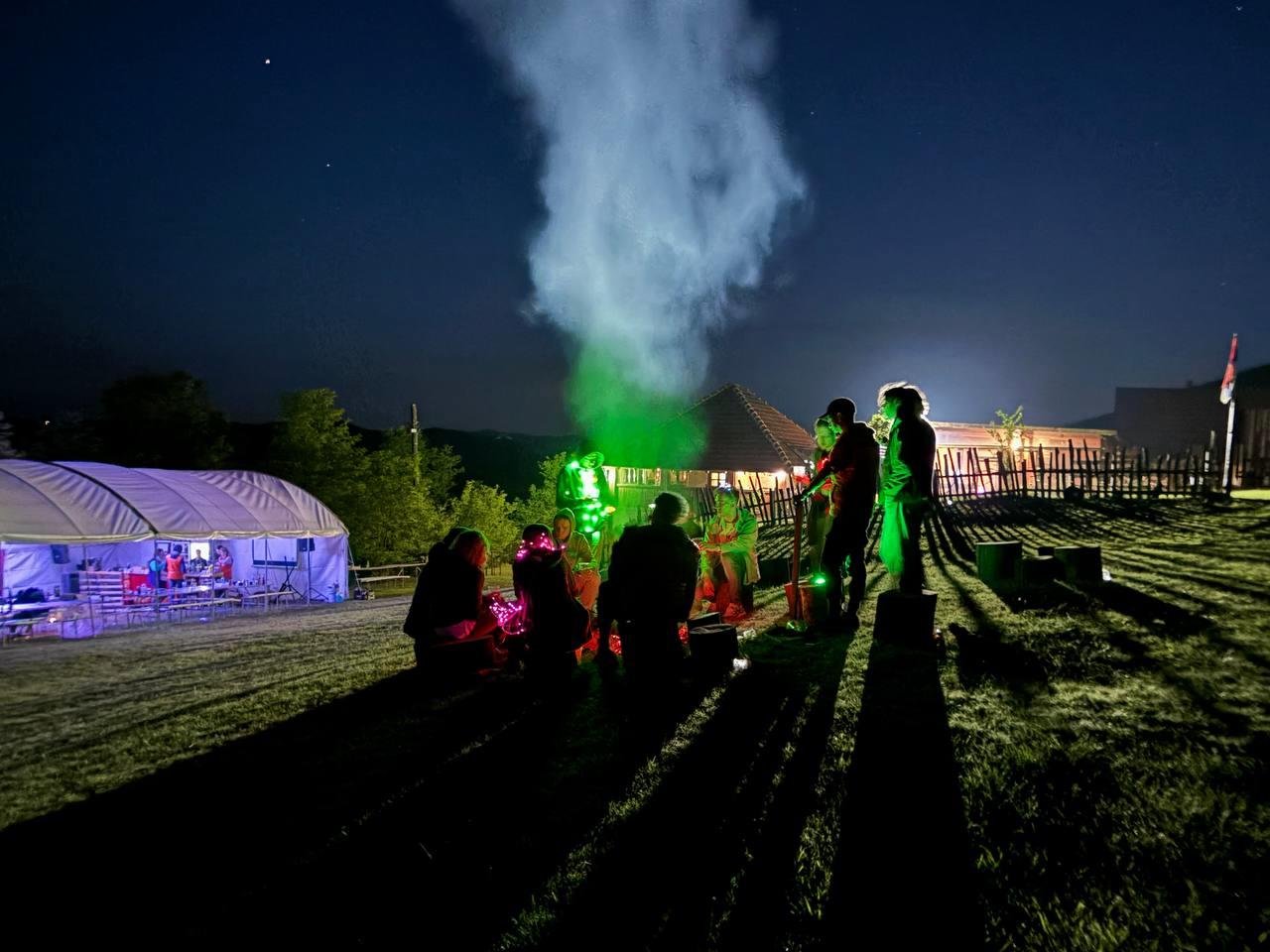 самые тусовочные тусят