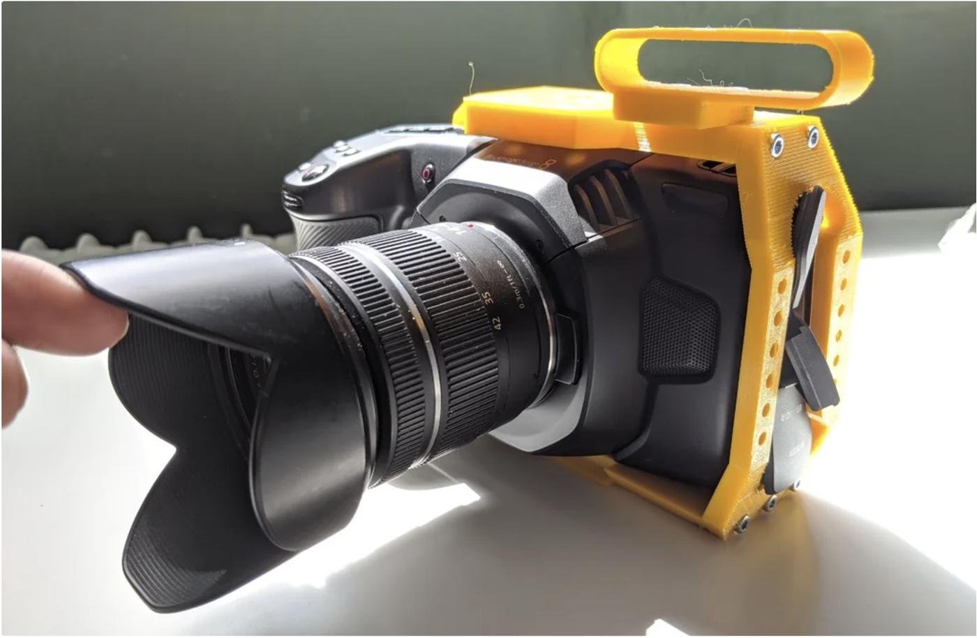 Выглядит как говно, но дело делает и ее никто не видит. Как и мой код.