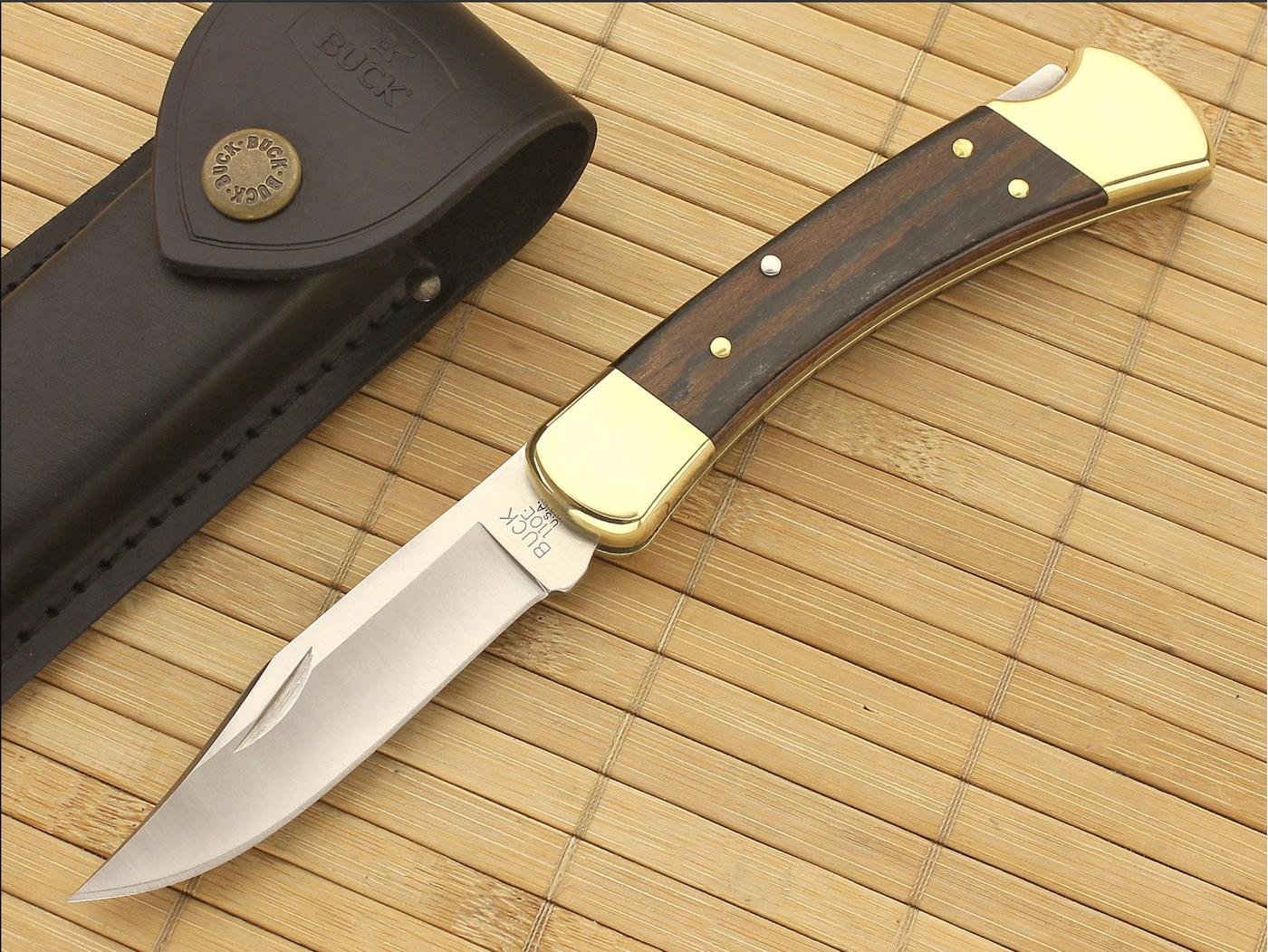 По клейму на клинке можно узнать год выпуска. Нож на фото 2015 года