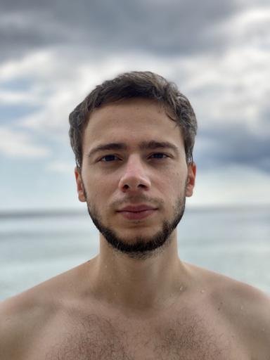 Аватар Максим Аксенов