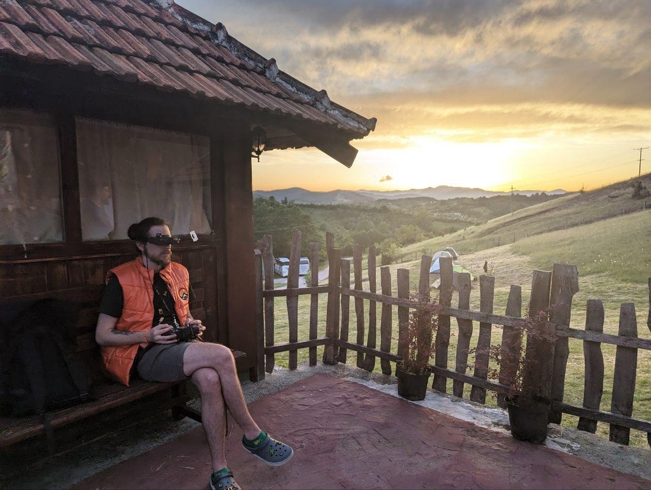 Хорошо, когда на природу приехал, закаты красивые