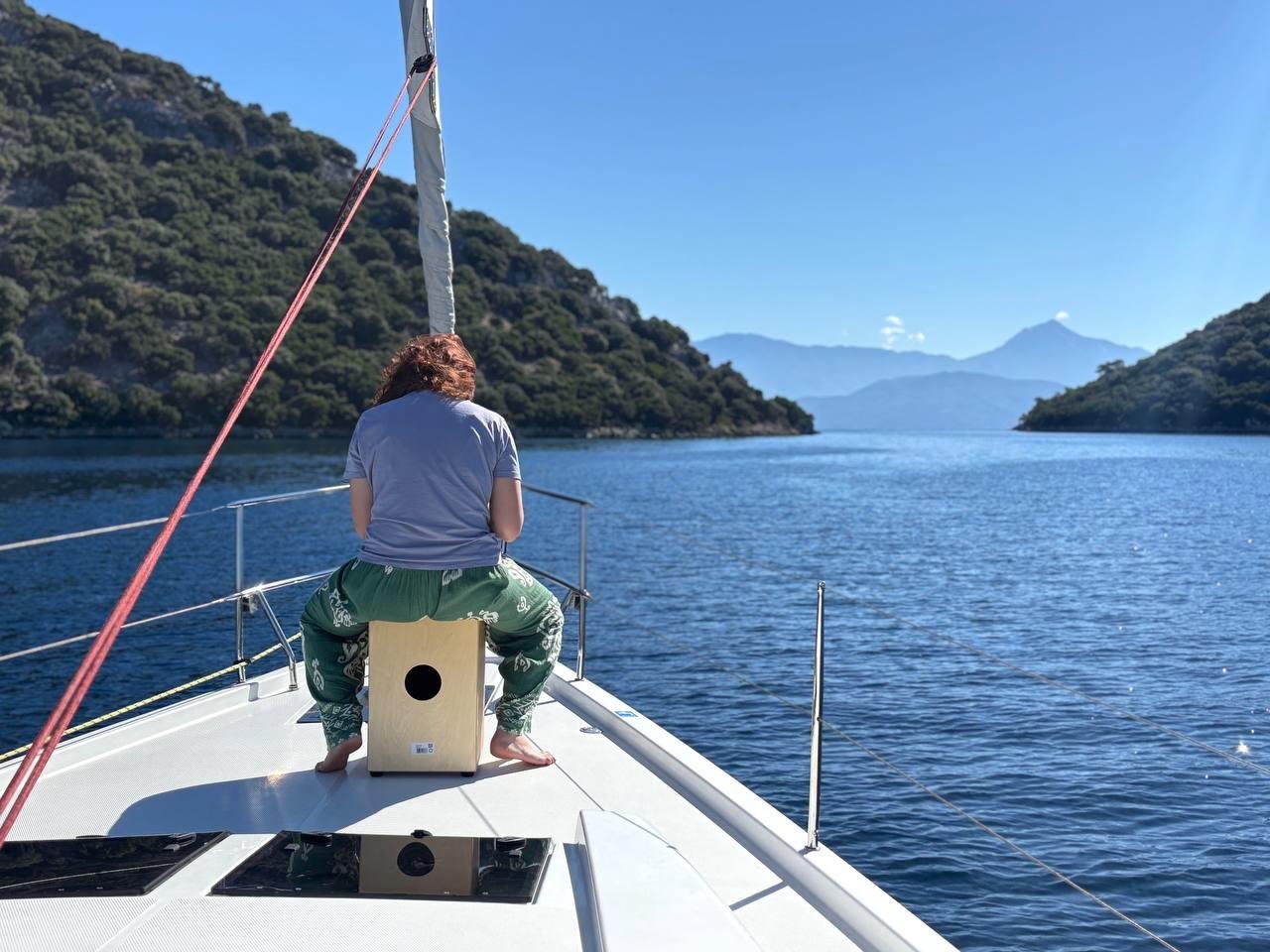 активно происходящий чилл