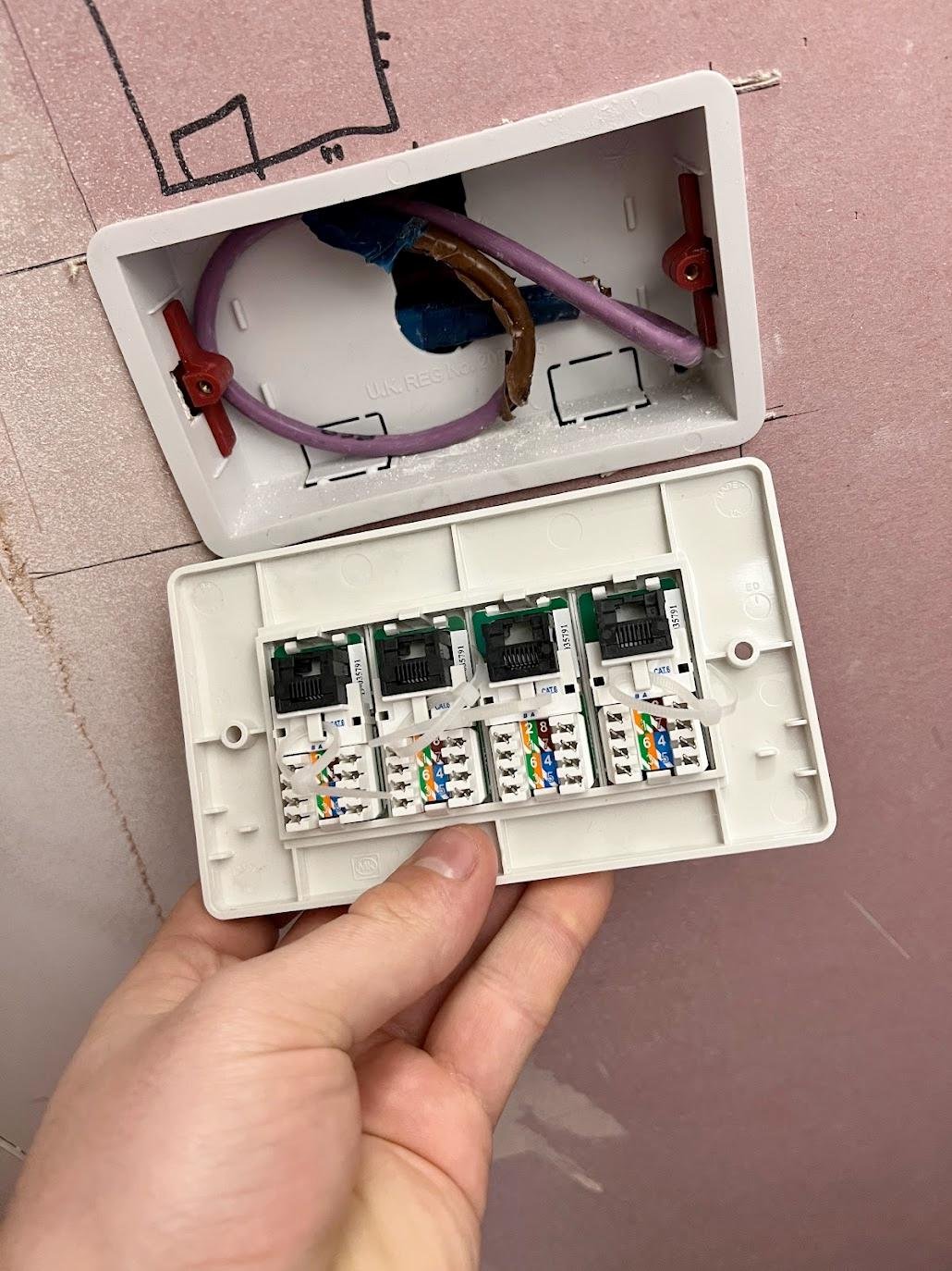 oi mate do you have loicense to unscrew sockets?