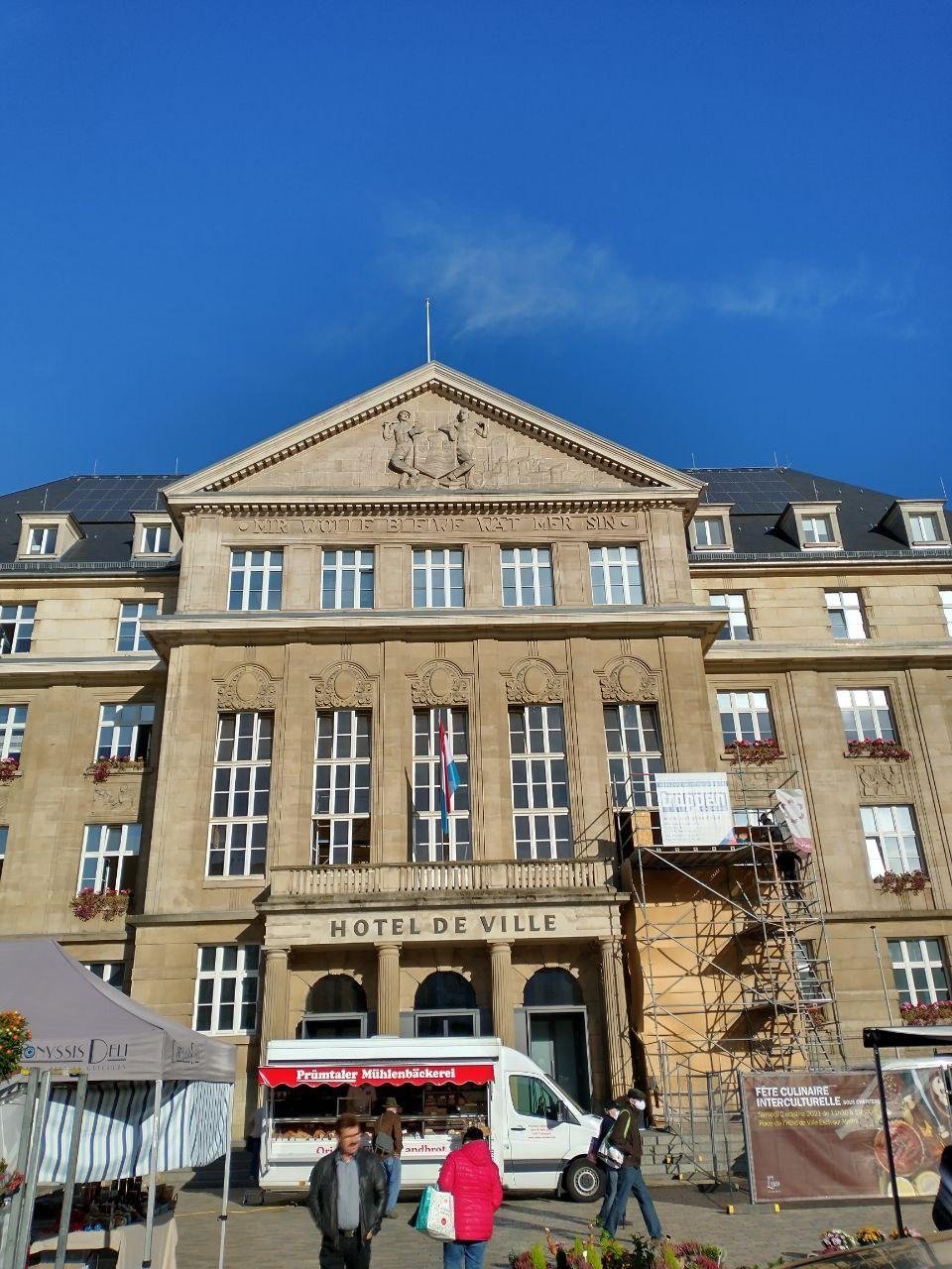 Мэрия второго по населению города страны — Эш-сюр-Альзетт. В нём я прожил пять лет.  