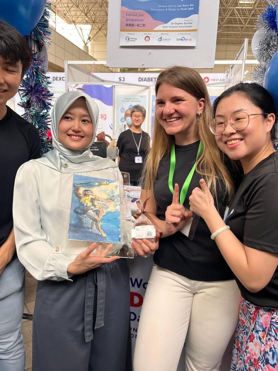 Слева от меня та самая министр