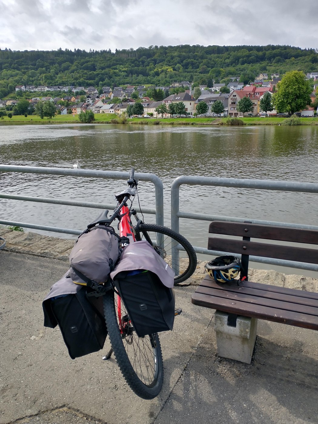 Люксембургский городок Wasserbillig, за рекой уже Германия