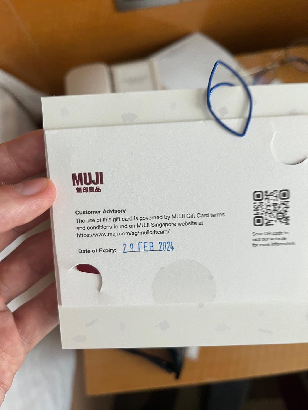 А в самом конце доктор подарил мне сертификат в кафе по-соседству 