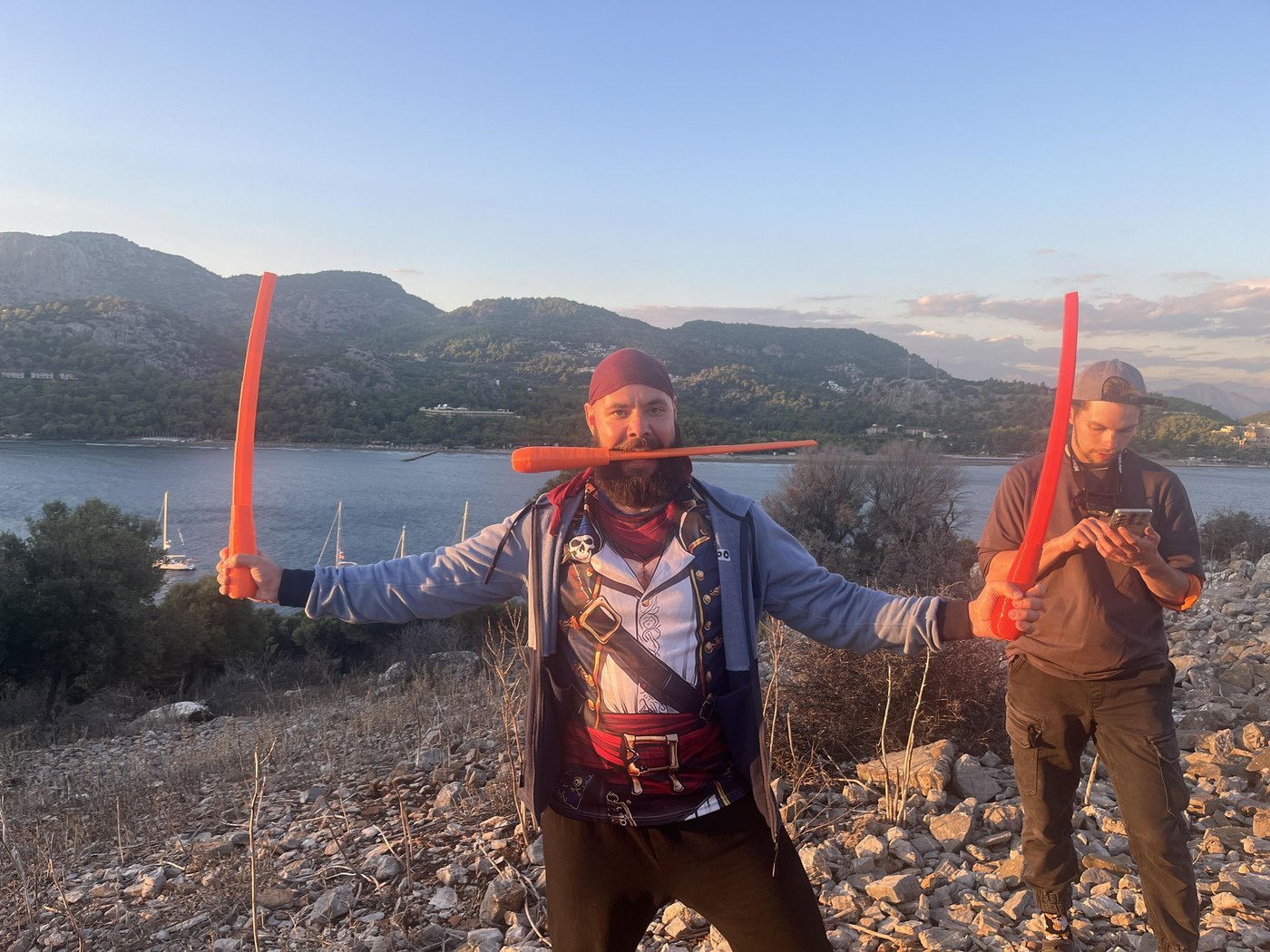 Он сказал, что полез в какую-то нору за этим мечом и из нее выпрыгнуло три кролика