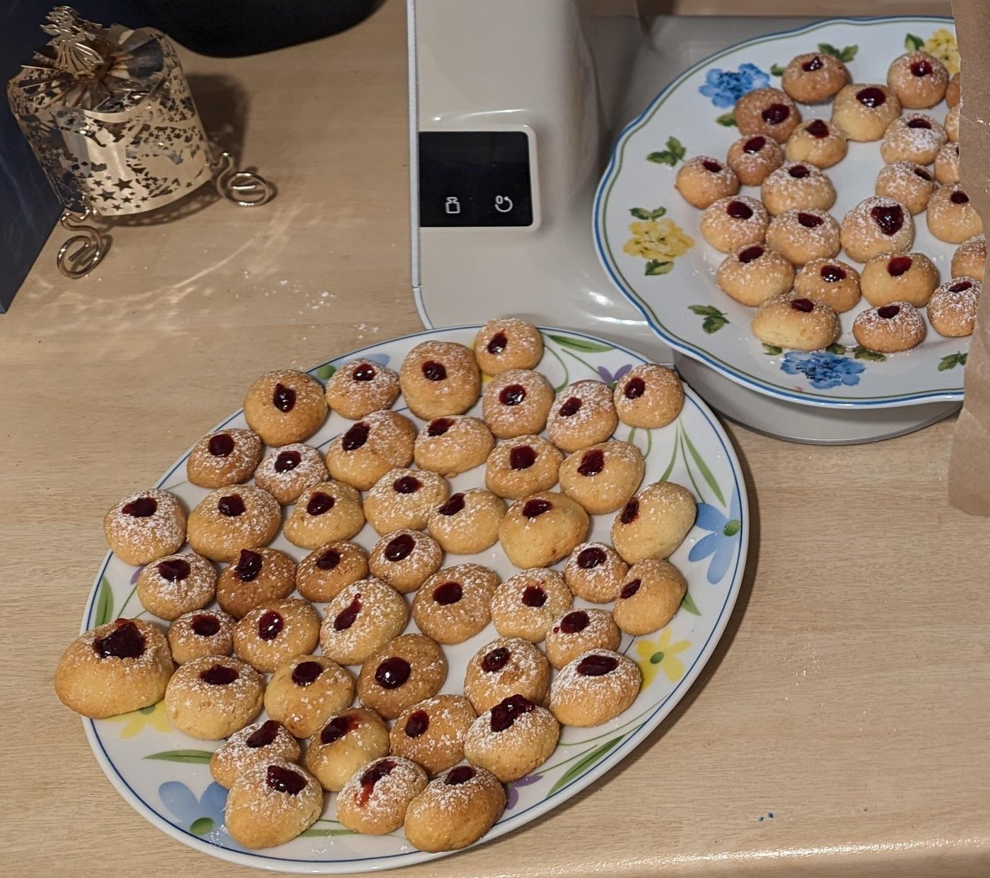 Некоторое время в пингвинах лежали такие мини-печеньки, но они почему-то очень быстро исчезли